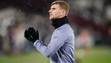 Тотнъм си осигури услугите на германец за още един сезон