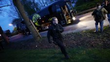 Бартра беше опериран след бомбената атака