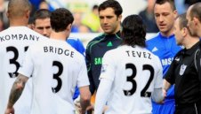 Уейн Бридж ще вади мръсното бельо на Джон Тери