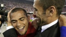 Дани Алвеш: Пеп и Байерн не си паснаха от самото начало