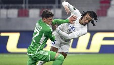 Трансферна война! 21-годишен бек подлуди 3 колоса