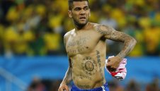 Окончателно: Дани Алвеш си тръгва от Барса