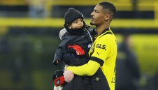 Алер най-накрая дебютира за Дортмунд в зрелищно 4:3