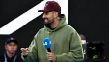 "Лудата глава" Кирьос: Връщам се, нещо ме тегли към корта...