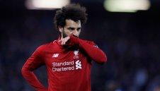 Погнаха фенове на Челси заради "бомбаджията" Салах