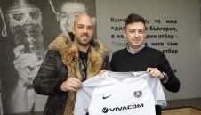Левски представи Ники Михайлов, договорът официално вече е факт