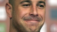 Рейна: Пускам дълга коса при титла