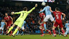 Агуеро разби сърцата на храбрите Червеношийки