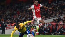 Арсенал е приел оферта за защитник, гледа към испански национал