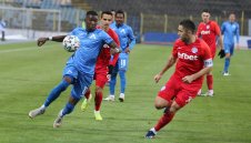 Еуфория на "Герена"! Левски взима солидна сума за Найджъл Робърта