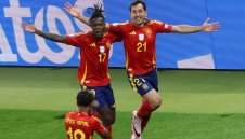 ПСЖ цака Барса за Нико Уилямс