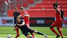 Пети жълт картон: Левандовски да забрави за рекорда на Герд Мюлер!