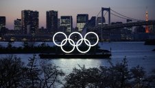 МОК губи милиони долари заради Олимпиадата