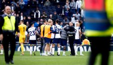 „Шпорите“ с шеметен обрат срещу „чуковете“