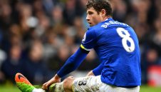 Тотнъм готви нова атака за Баркли