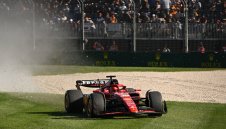 Проблеми за Макс на "Албърт Парк", Албън се разби здраво