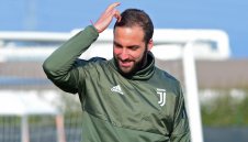 Монако се прицели в Игуаин