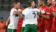 Скандал: &bdquo;Те не играят с нас&ldquo; &ndash; Северна Македония се обиди на футбола ни