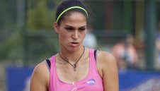 Изабелла Шиникова отпадна рано-рано на Ролан Гарос