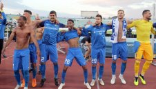 Еуфория в синьо: Вижте как Левски куфее в съблекалнята след боя над ЦСКА