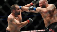 Голям успех! Багата не даде шансове на американец и записа първата си победа в UFC