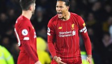 Ван Дайк е виновен за кризата в Ливърпул 