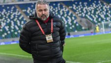 Ясен Петров свали възрастта на националите с 3 години