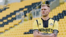 Гигант дебютира за Ботев Пловдив