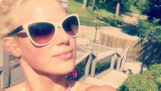 Гаджето на Русев се пече на двора