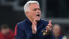 Лъже ли? Моуриньо не мисли за бъдещето си