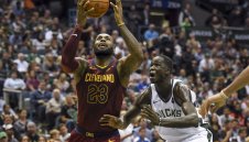 ЛеБрон настигна Въздушния по мачове