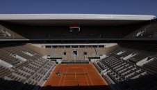 Във Франция решиха: До 1000 фенове на "Ролан Гарос"