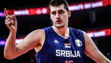 Наш съдия вбеси суперзвездата Никола Йокич