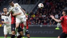 Рома свали Милан на земята