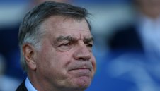 Големия Сам прие да спасява Уест Бром