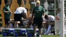 Хидинг пуска австралийците в еднодневна почивка