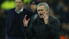 Моу втрещи: Юнайтед е шампион по съдийски тесли 