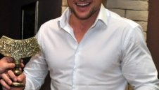 Елис Гури продължава да мачка - вече е на 1/4 финал