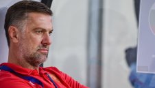 Младен Кръстаич продължава с промените