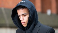 Грийнууд се изправя пред съда за опит за изнасилване догодина 