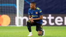 Рангник се изяснил с Марсиал, Погба  се връща скоро