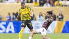 Блед Дортмунд се измъкна срещу Флуминензе в стратегически мач