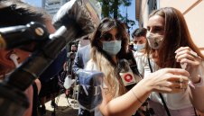 Джанина Марадона пак се гушка с футболист