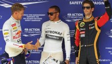 Хамилтън закова Фетел в последните секунди