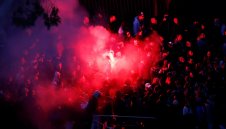 Полски фенове на Лион раздавали юмруци в Барселона