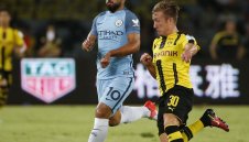 Кун, съдията и Гън спънаха Дортмунд в Шънджън + ВИДЕО