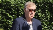 Розовите сънища за Левски са в миналото. Наско Сираков разкрива как ще издържа клуба