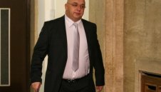 Скандалът в биатлона отива при министъра