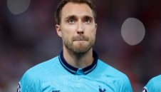 Тотнъм сменя Ериксен с халф на Барселона