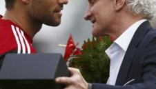 Балак приключи с футбола след страхотен бенефис + ВИДЕО